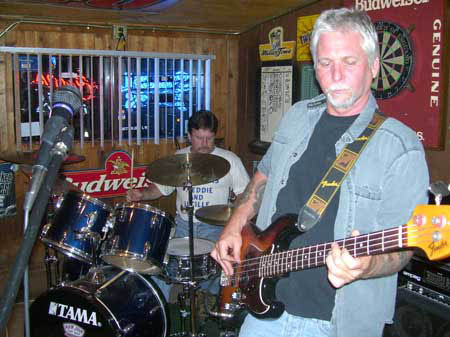 Burnt
                                                        Meadow Boy's
                                                        Tommy Gelnnon on
                                                        drums and
                                                        Freddie from
                                                        Blueberry Pie
                                                        Band at Big
                                                        Johns Pub in
                                                        Newfoundland NJ