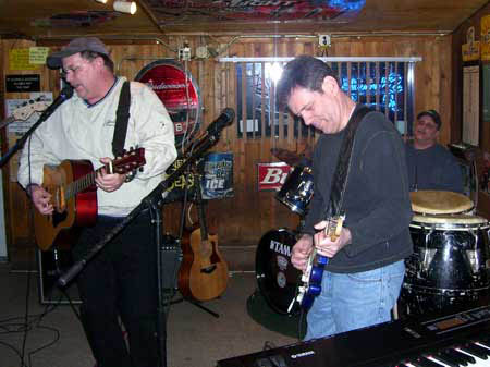 Manhattan
                                                        Rob Walsh sings
                                                        some BLUES with
                                                        Joe B. from G.W.
                                                        Toye with Rich
                                                        on drums from
                                                        The Farmer Phil
                                                        Band
