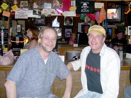 Suburband
                                                        Trends
                                                        entertainment
                                                        reporter Darren
                                                        Dean woth Johnny
                                                        Keys at Bog
                                                        Johns Pub