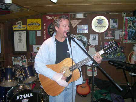 Tim Zusin
                                                        plays injured!