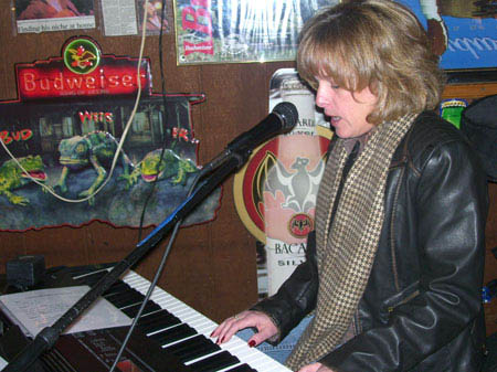 Jill from
                                                        the
                                                        Decellerators on
                                                        keys!