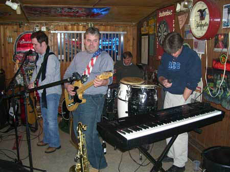 Jill from
                                                        the
                                                        Decellerators on
                                                        keys!