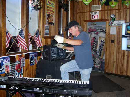 Johny Keys
                                                        doin'sumtin'
                                                        useful